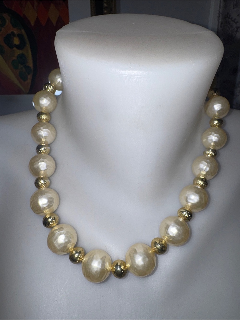 Luxury Cream Pearl-Bead Necklace with Gold Accents - Women Jewelry
